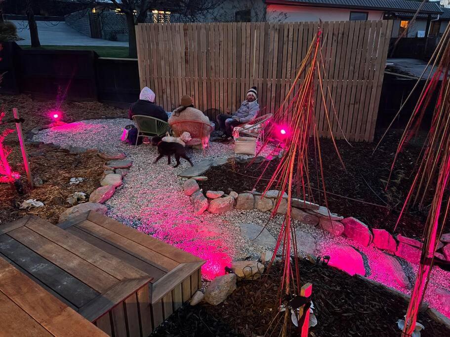 Alpine Chalet - Views, Fire-Pit, Central, Cosy Γουανάκα Εξωτερικό φωτογραφία