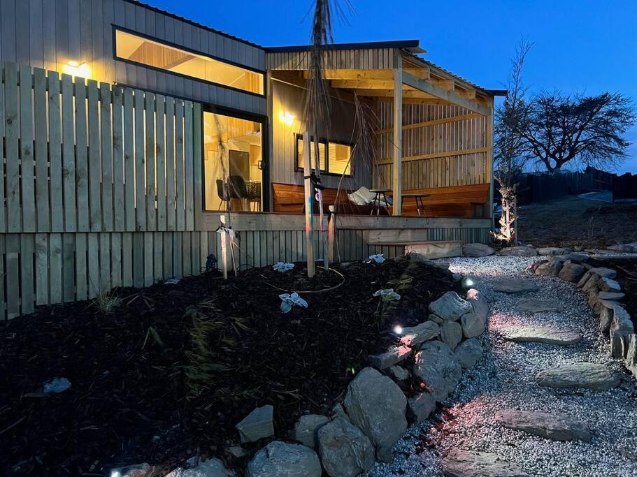 Alpine Chalet - Views, Fire-Pit, Central, Cosy Γουανάκα Εξωτερικό φωτογραφία